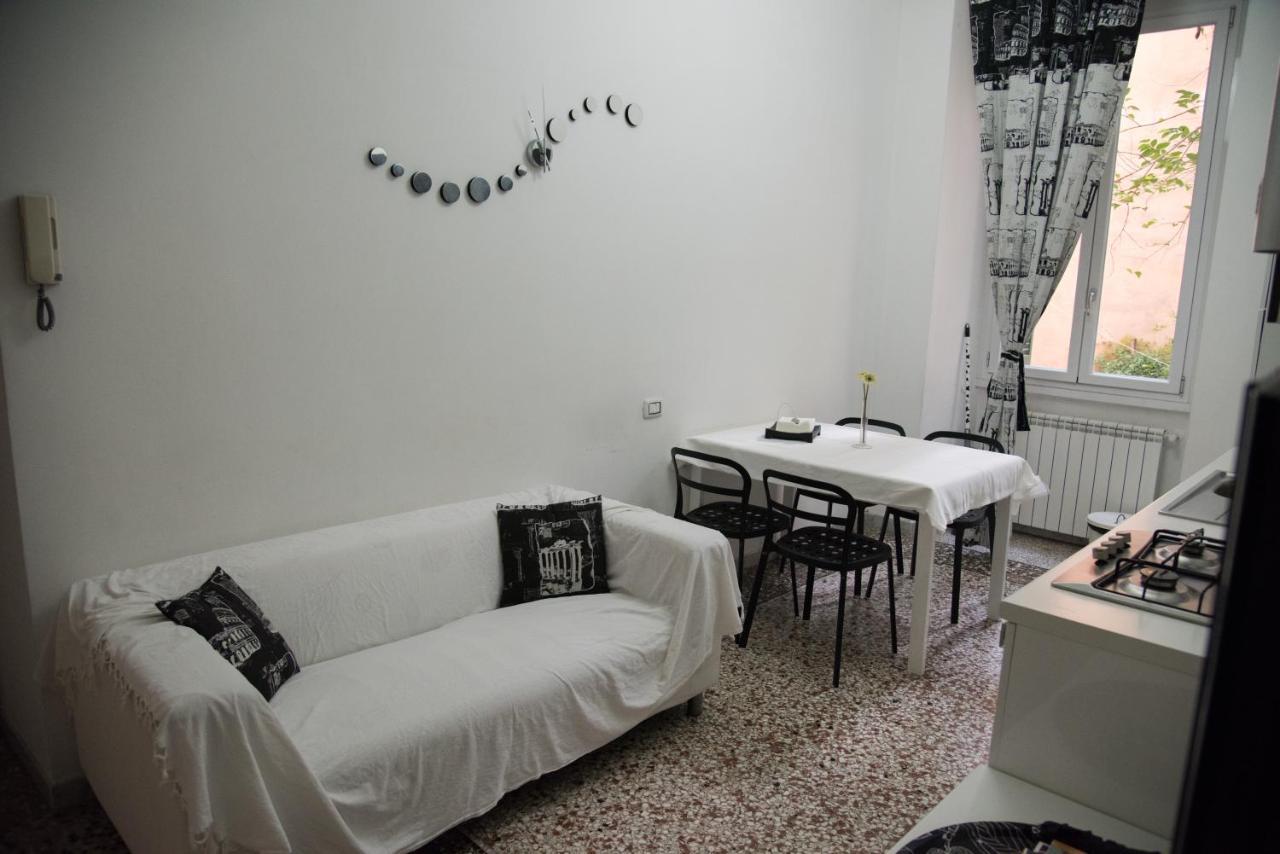 Beautiful And Spacious Apartment Next To Termini 10 Minutes From Coliseum Exterior foto
